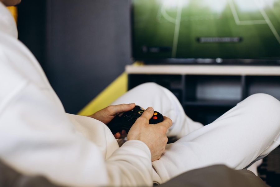 man-playing-football-video-game (1)